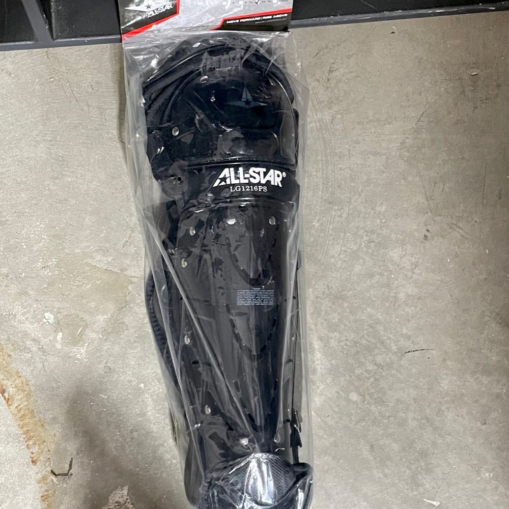 Leg guards - Picture 4 of 4